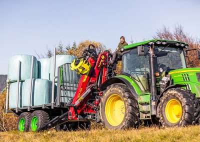 Gozdarska in kmetijska mehanizacija - Formica+ s platojem za prevoz različnega tovora