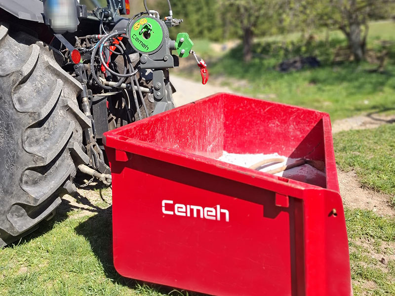 CEMEH Heckcontainer für Traktor