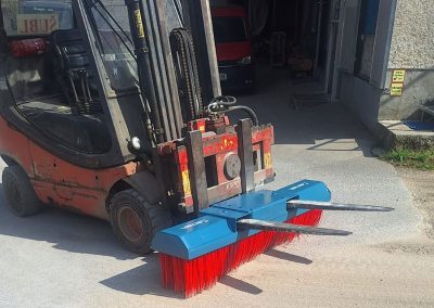 CEMEH Industrie-Kehrbesen für Bagger oder Stapler